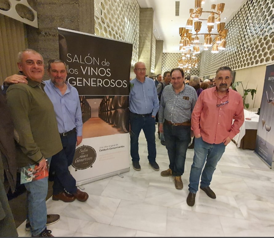Miembros de la Asociación Catas Torrejón en VIII Salón de Generosos
